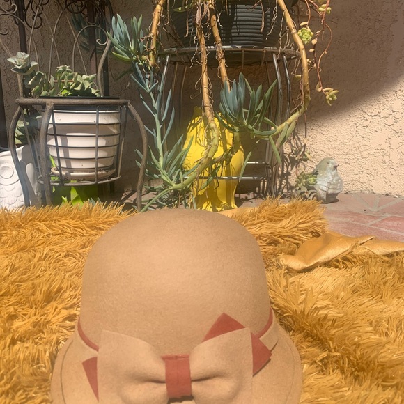 NWT Adora 100%Wool Hat - Bow Wool Cloche Hat - Picture 5 of 6